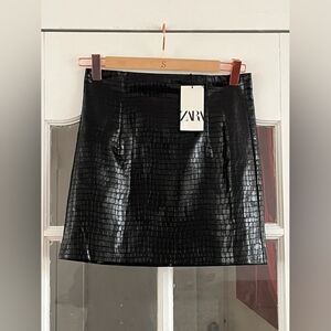 Zara Black Textured Mini Skirt